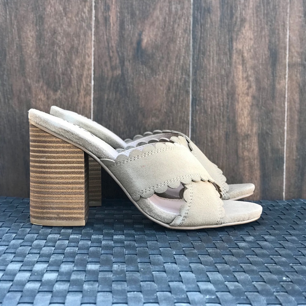 Distressed Scalloped Crisscross Open Toe Mule - Picture 6 of 7