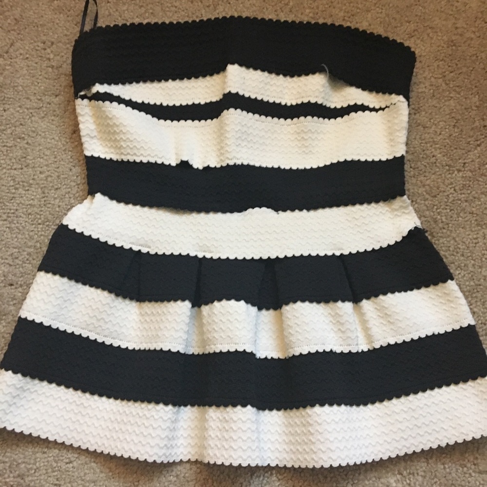 Deb’s Strapless Peplum Top Size M