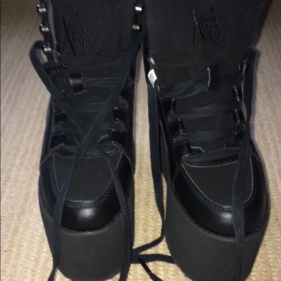 YRU Qozmo Hi-Platform Black Sneakers. Size 7. - Picture 2 of 8