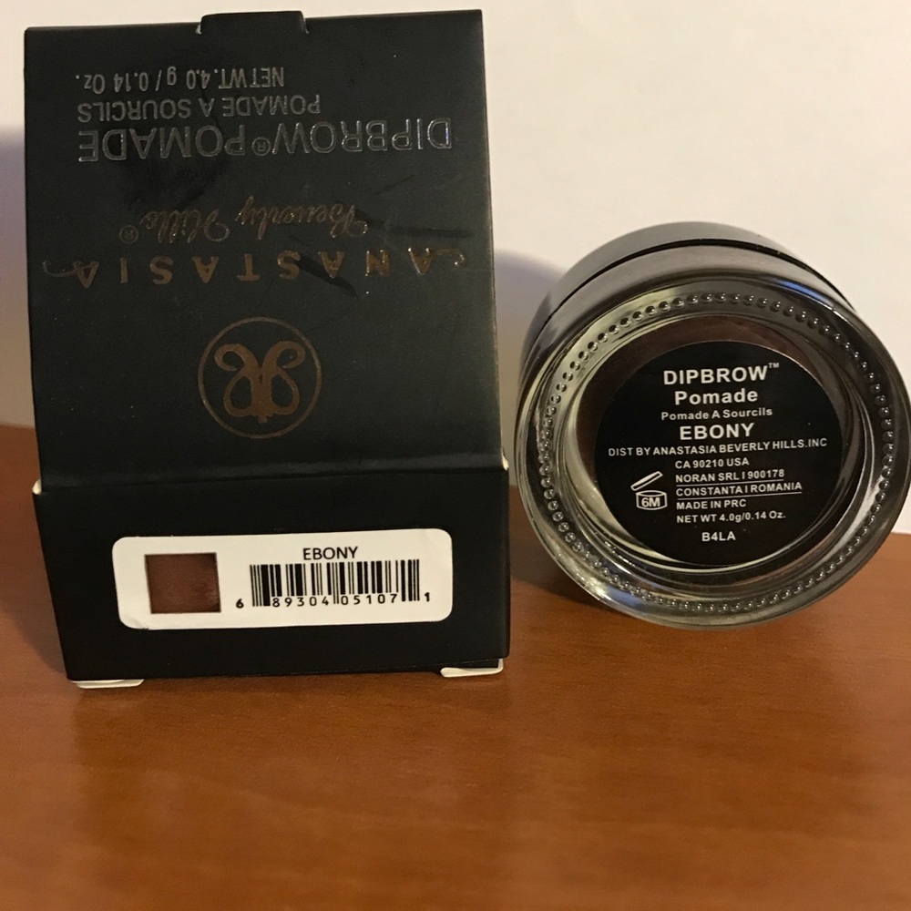 Ebony Anastasia dipbrow