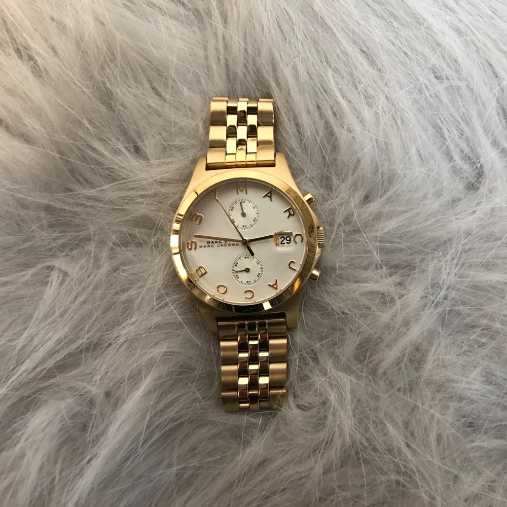 Marc Jacobs gold watch