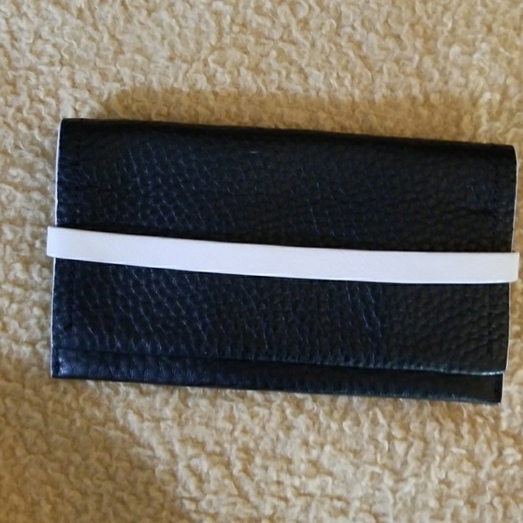 Authentic COACH wallet - Picture 4 of 7