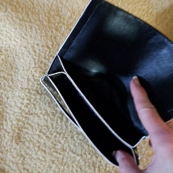 Authentic COACH wallet - Picture 6 of 7