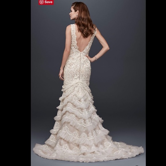 Galina Signature Wedding Dress - Picture 2 of 8