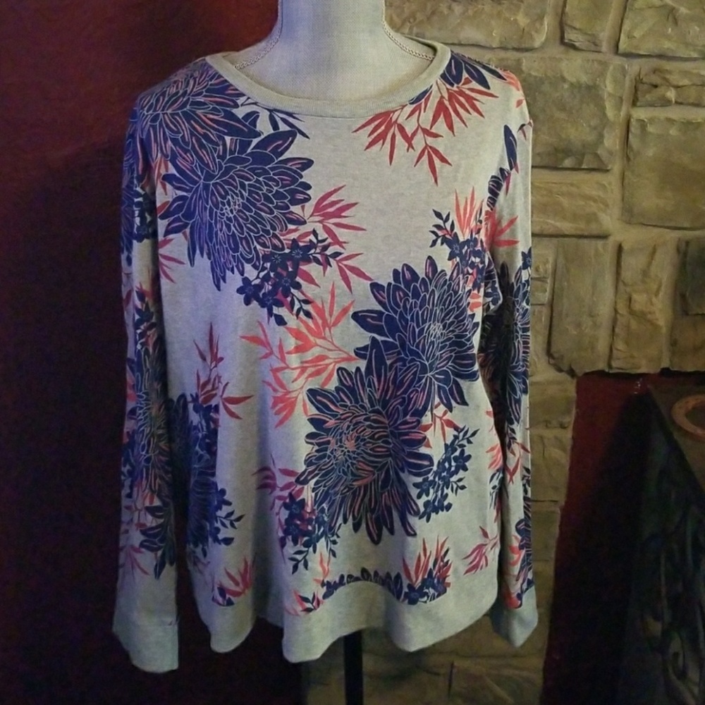 Liz Claiborne pullover