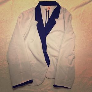 Guess Tuxedo Blazer 🐧