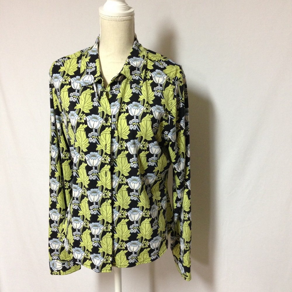 Limited Express retro vibe polyester blouse.