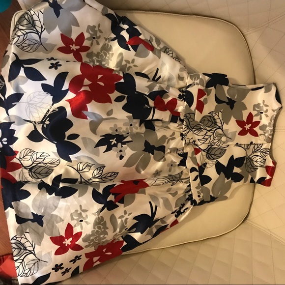 Red white and blue dress - Picture 4 of 4