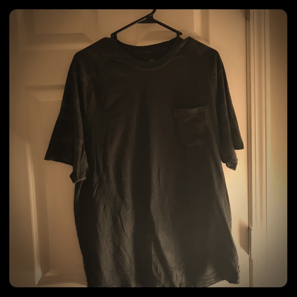 Large Old navy T shirt