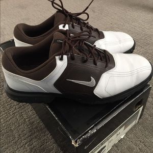 Men’s Nike Heritage Golf Performance Footwear