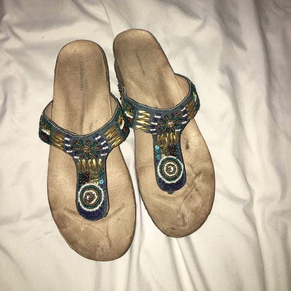 Wedge jeweled Sandle.