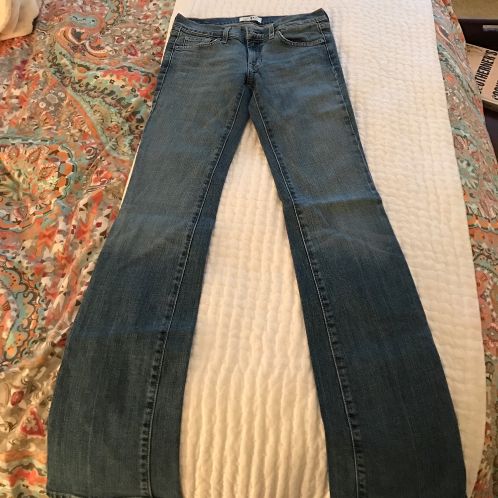 Women's jeans