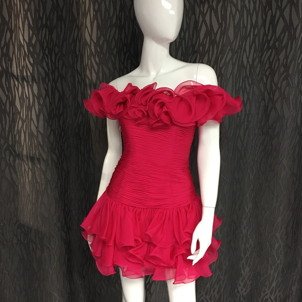 NEW!!  Flirty Fuchsia Sherri Hill #1494