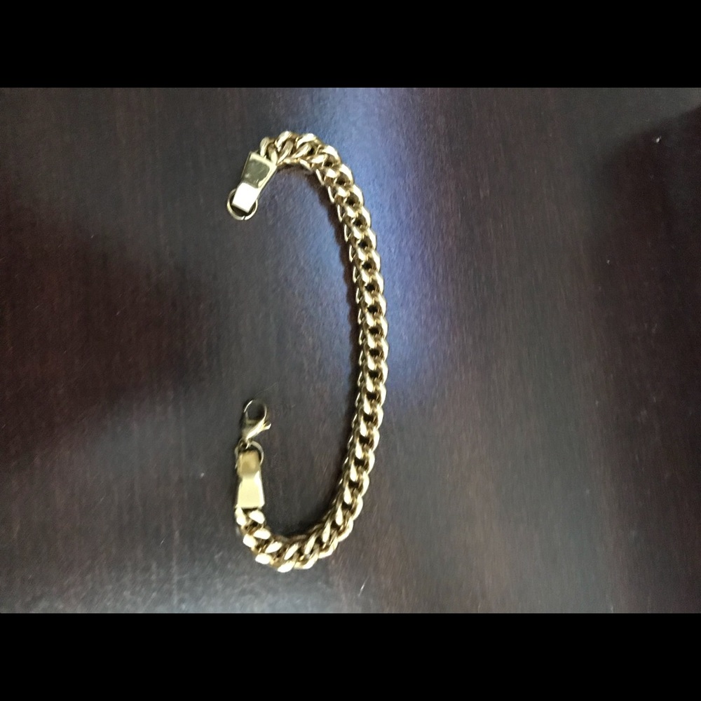 Gold link bracelet