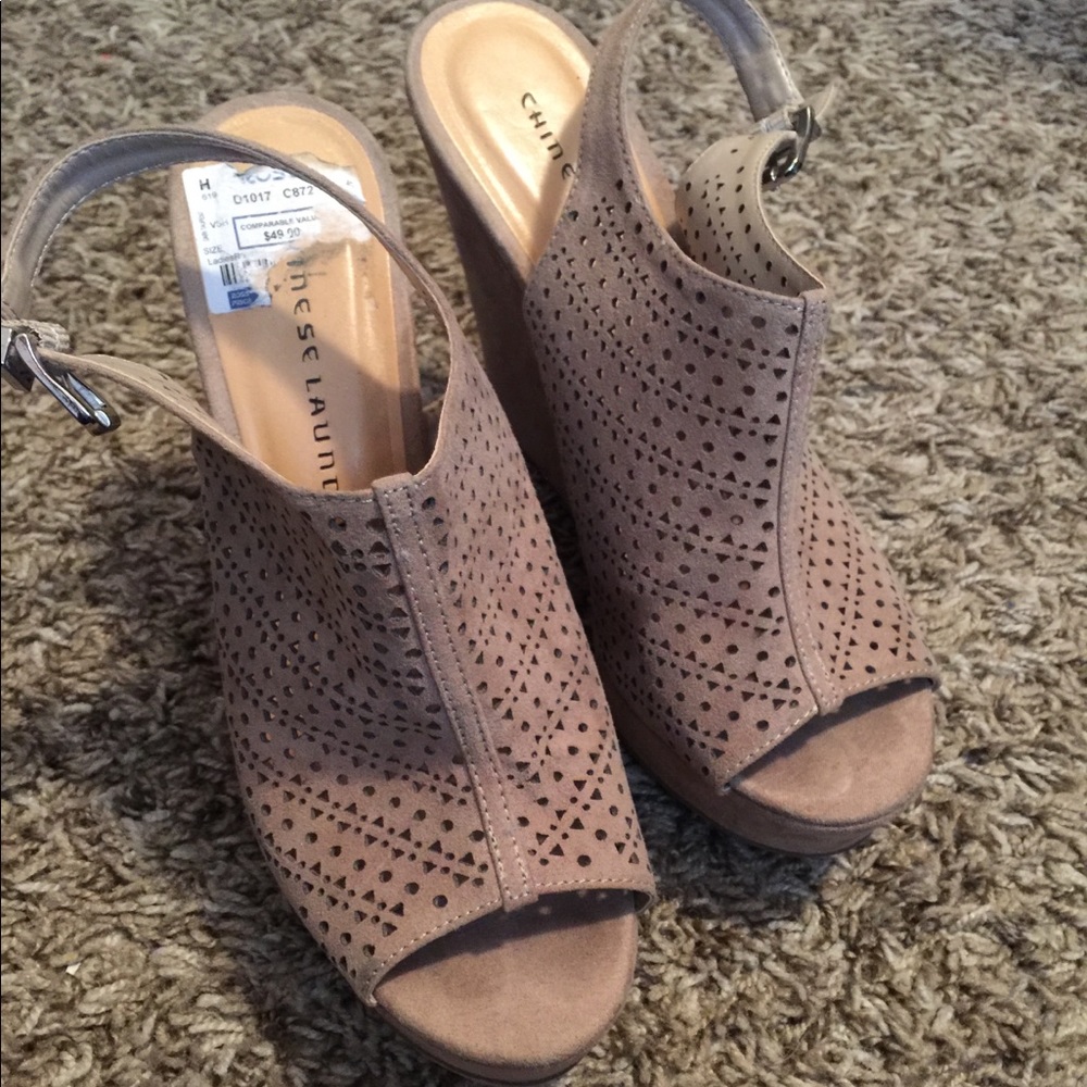 ❤️SOLD❤️Chinese laundry heels