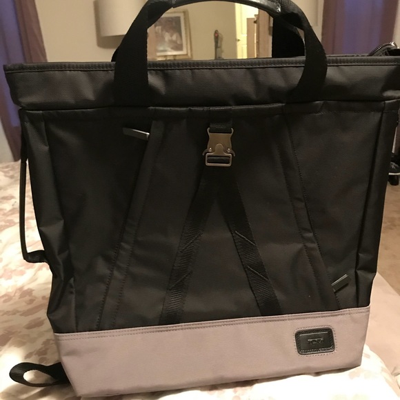 tumi tote backpack
