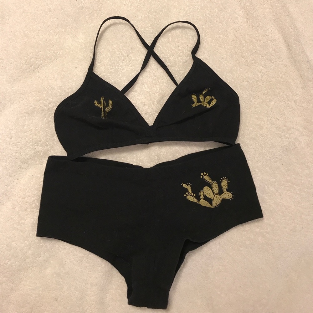American Apparel Cactus Bra Underwear Set