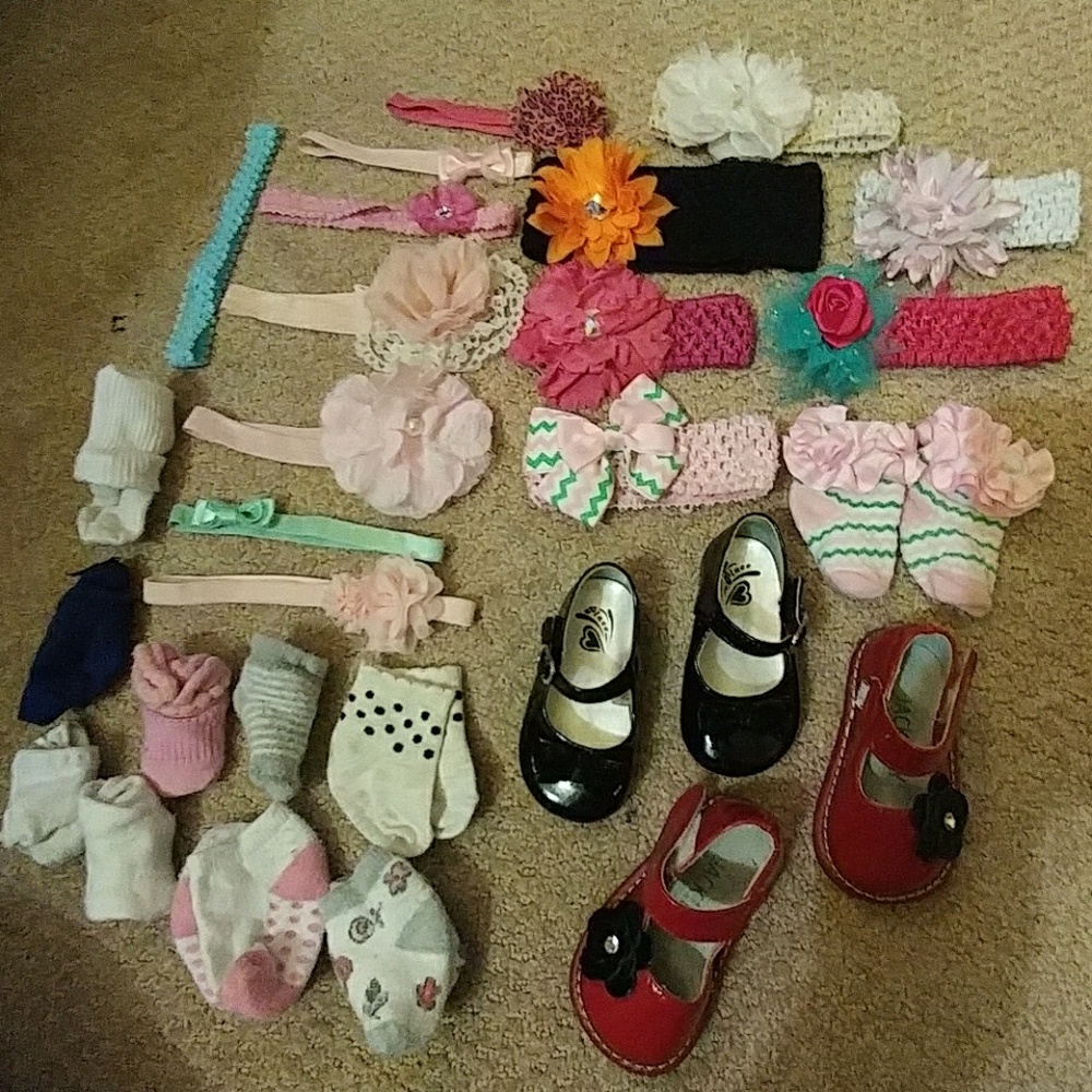 Baby girl shoe and headband lot