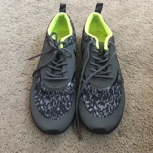 Nike's-women's size 7.5
