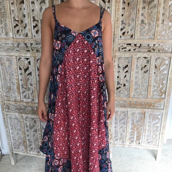 Flowy Floral Maxi Dress - Picture 1 of 3