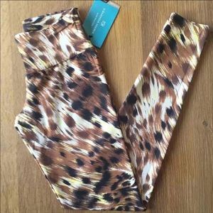 🤎 NWT CANDIDA MARIA Leopard Print Leggings – Sz M - Bold and Beautiful