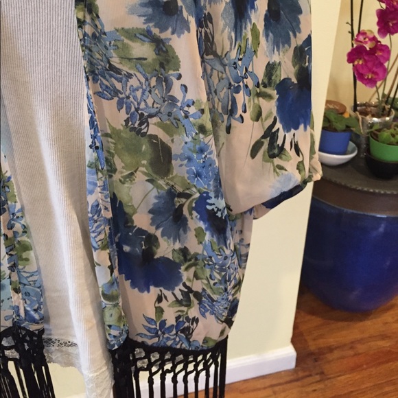 Fringed Floral Kimono - Picture 2 of 5