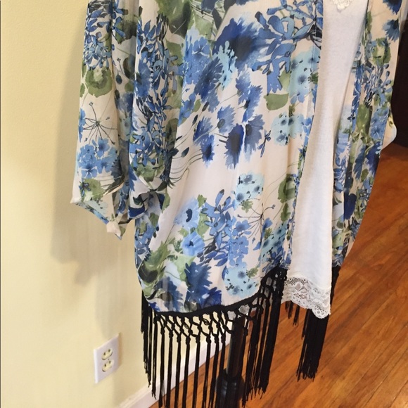 Fringed Floral Kimono - Picture 3 of 5