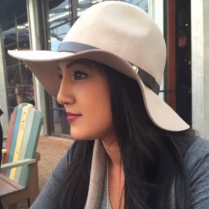 Meet your Posher, Arti