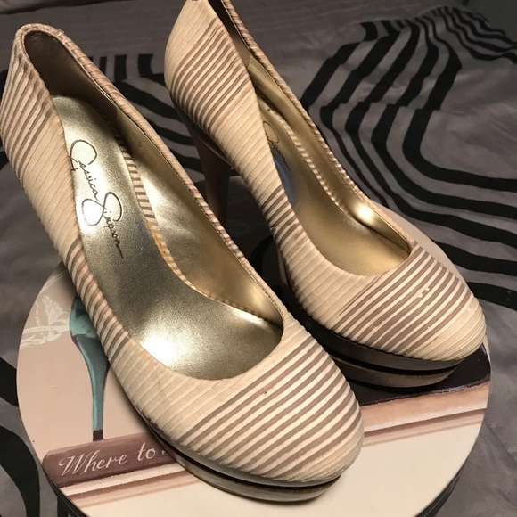 Size 8 Jessica Simpson Beige&Brown Textured Heels - Picture 4 of 4