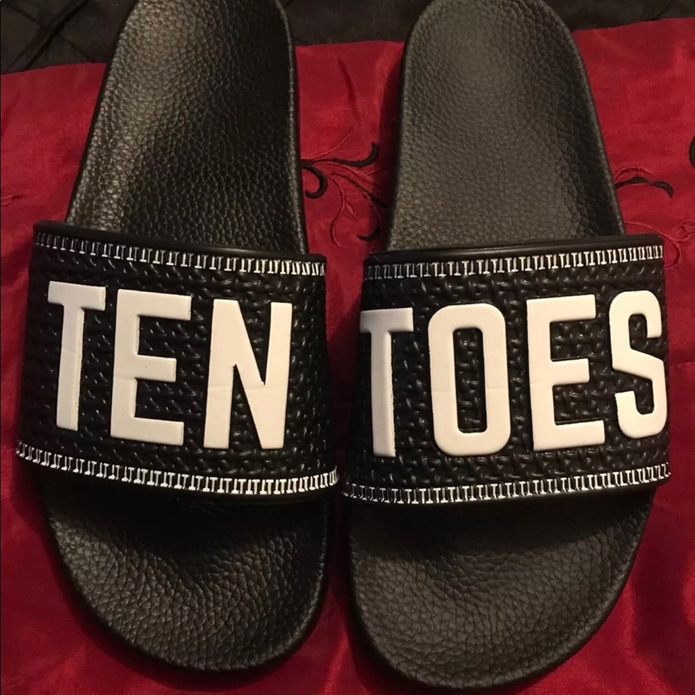 Slides. The name is “Ten Toes”