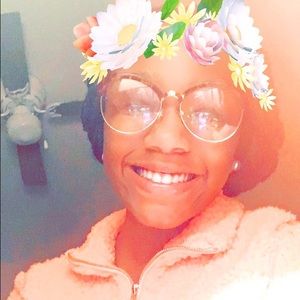 Meet your Posher, Anyah