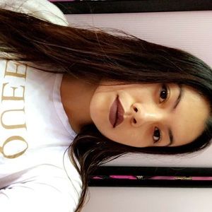 Meet your Posher, Odalys