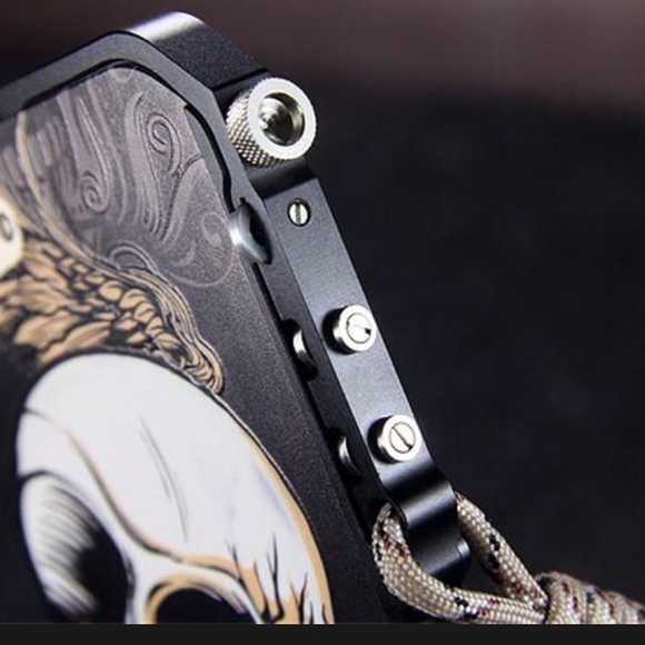 iPhone 7 Plus Unique & Trendy Metal 3D Skull Case - Picture 5 of 8