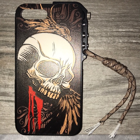 iPhone 7 Plus Unique & Trendy Metal 3D Skull Case - Picture 8 of 8