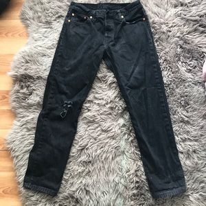 Levi’s women’s Black 501 CT 27 32