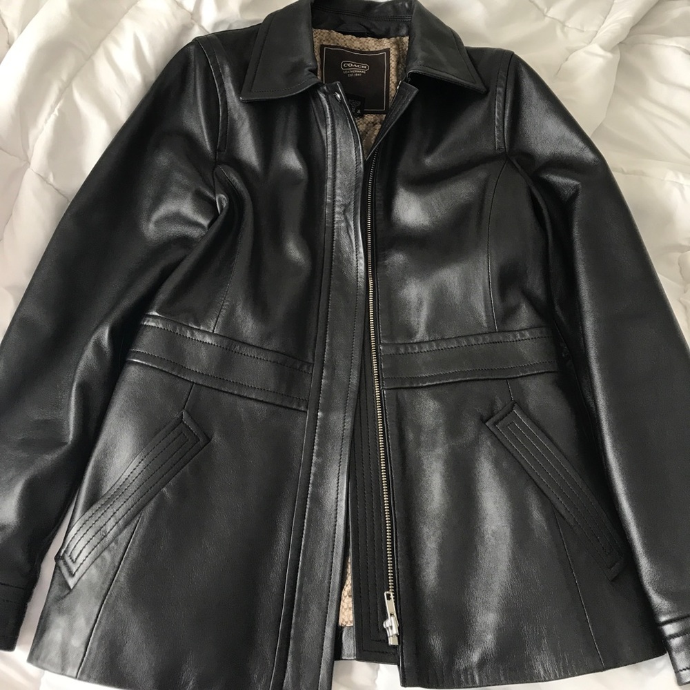COACH 100% leather 💯
