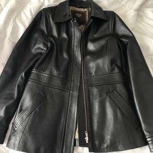 COACH 100% leather 💯