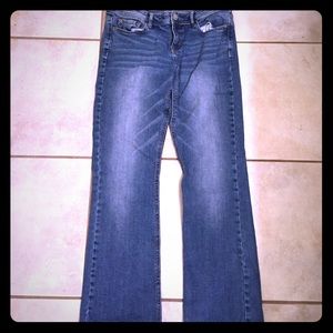 Aeropostale size 6 short boot cut jeans EUC