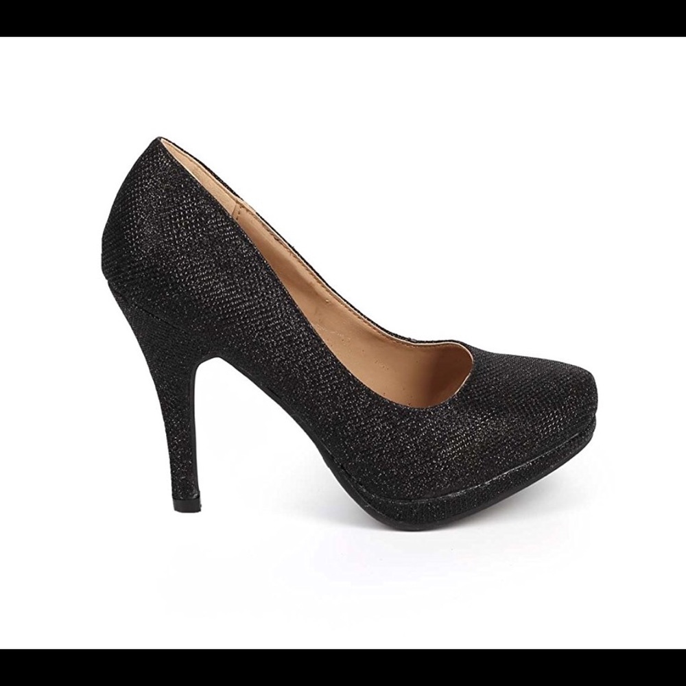 NWOT Holiday Black Dress Pumps