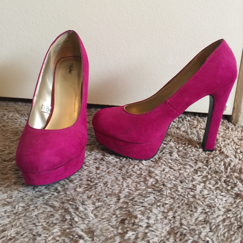 Pink heels