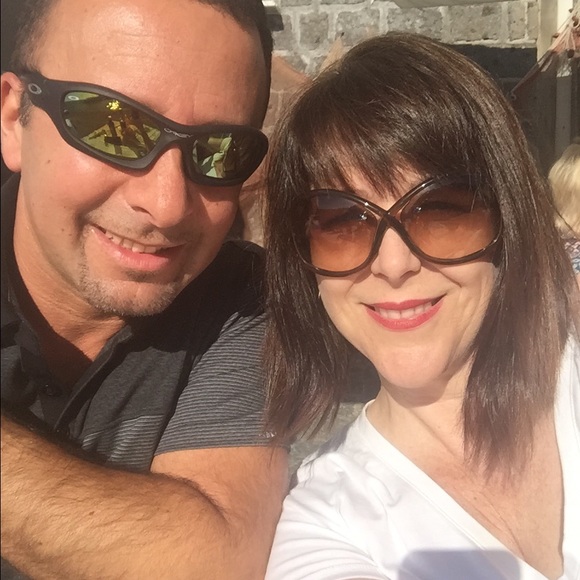 Meet your Posher, Bobbie - Picture 1 of 1