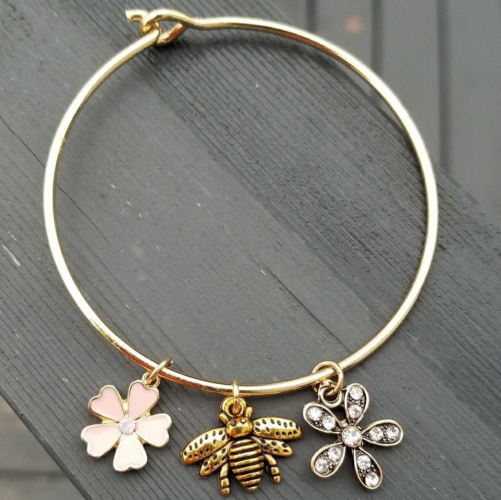 New bee bracelet, flower bracelet, pink bracelet - Picture 3 of 4