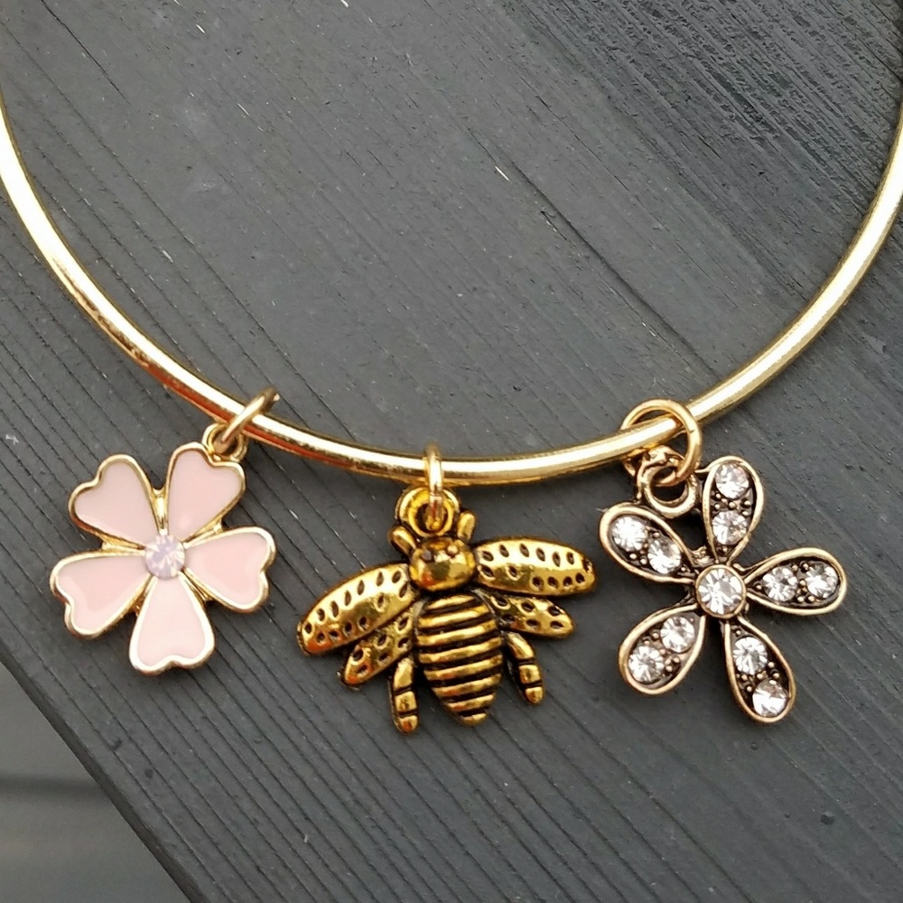 New bee bracelet, flower bracelet, pink bracelet - Picture 4 of 4