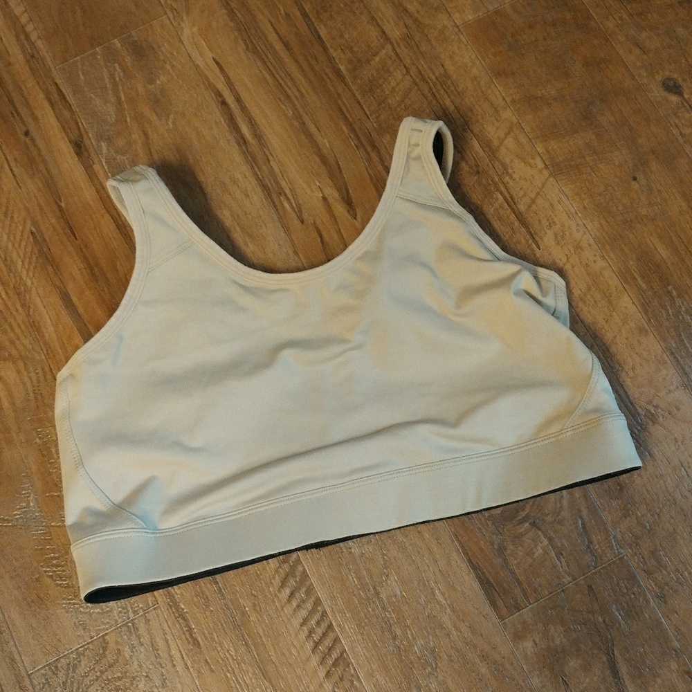 Paragonia sports bra size XL
