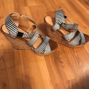 Chinese laundry Wedges