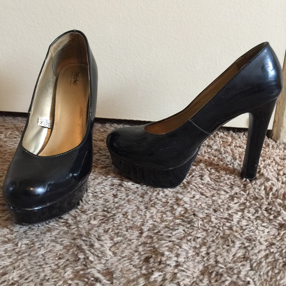 Black heels