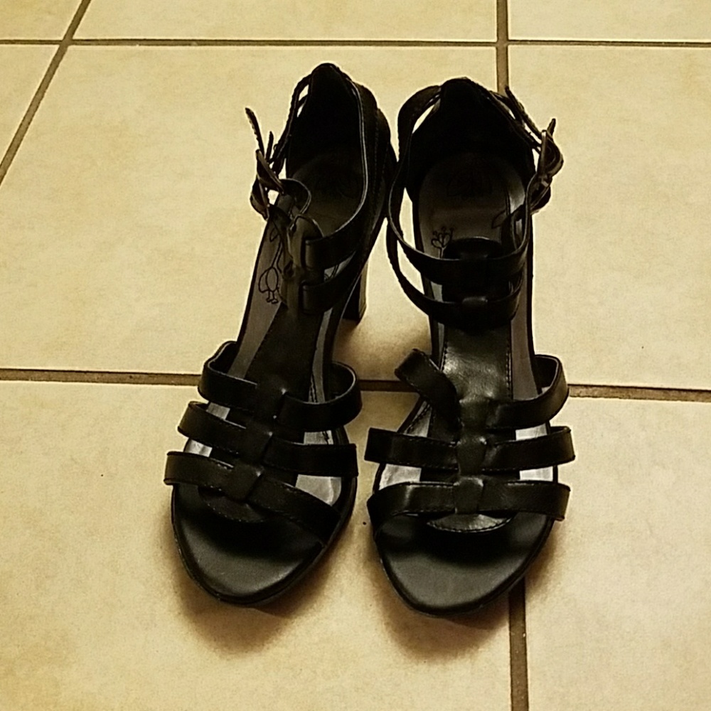 Heeled sandals
