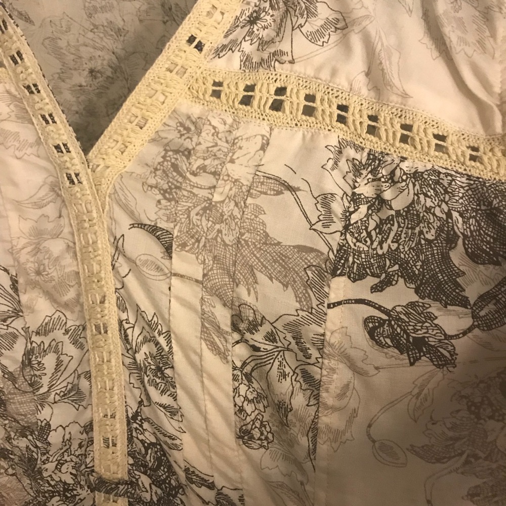 Comfy shirt for work or play - Picture 3 of 4