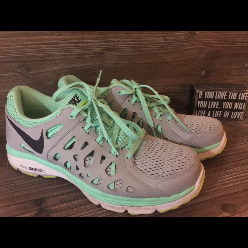 SOLD Nike Shoes