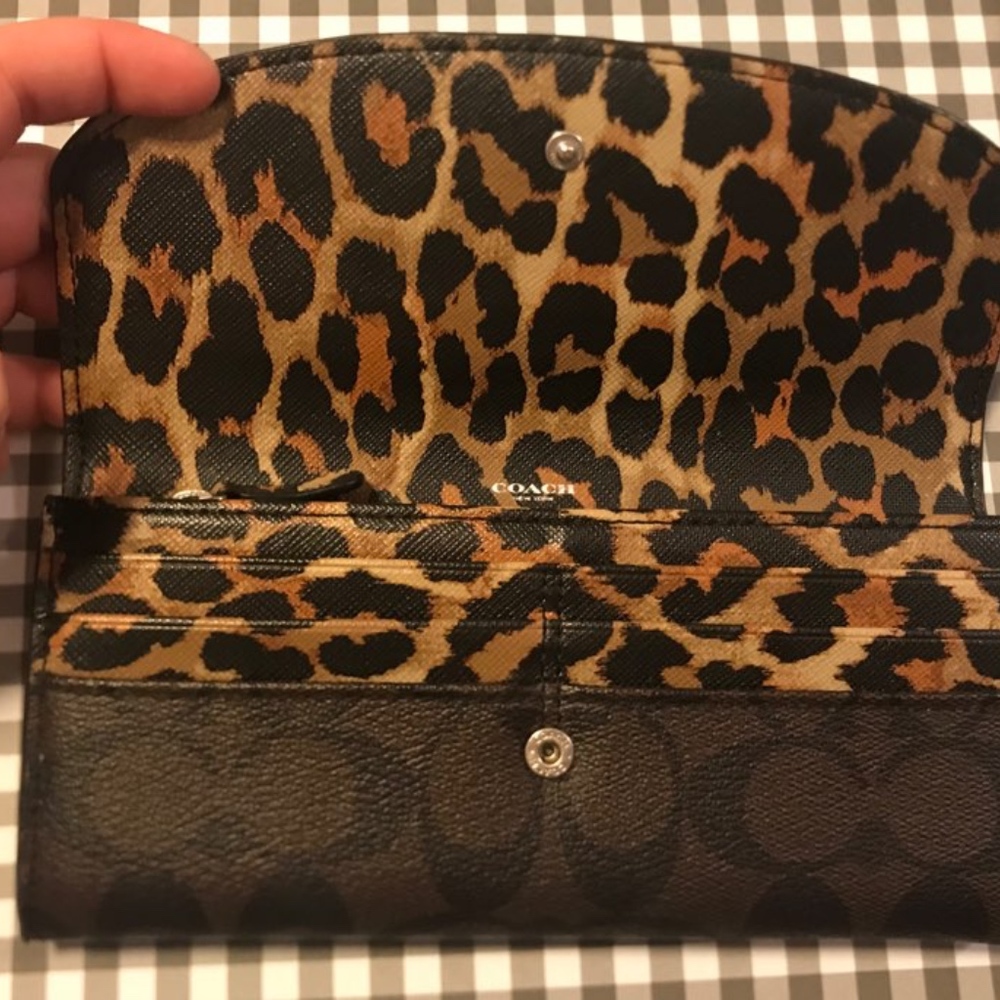 Coach Wallet with leopard inside
